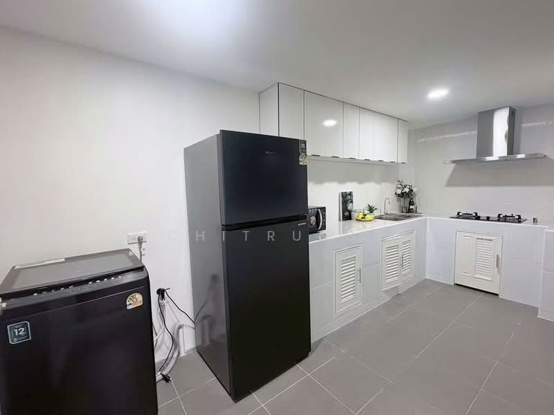 3-Storey Townhouse for Rent – Ratchadanivet, Huai Khwang, Bangkok, Huai Khwang, Bangkok, 4 Bedrooms, 400 sqm, Townhouse For Rent, by Pudis Chitrungsakorn, 500461830 - DDproperty.com