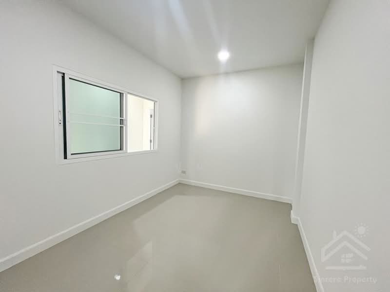 ขายอาคารพาณชย 3 ชน ตดถนน ทำเลด หนองยายบ ทอนำ ซอย 9 ชลบร, Chon Buri (Pattaya), หนองยายบู่ ท่อน้ำ ซอย 9, Nong - Kham, Si Racha, Chon Buri (Pattaya), , 250 sqm, Shophouse For Sale, by ปูน, 500461831 - DDproperty.com