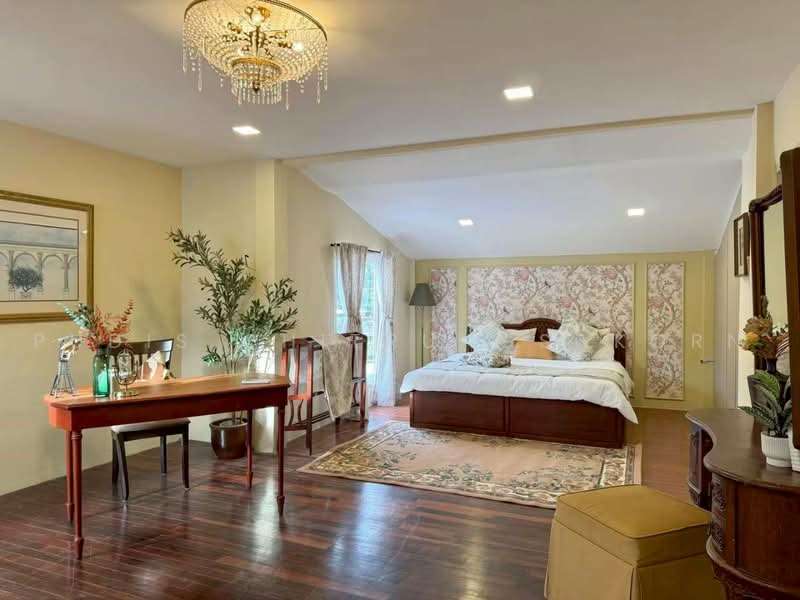 Single House with Mezzanine for Rent – Ratchadanivet, Bangkok, Samsen Nok, Huai Khwang, Bangkok, 4 Bedrooms, 352 sqm, Single Detached House For Rent, by Pudis Chitrungsakorn, 500461832 - DDproperty.com