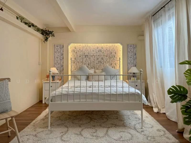 Single House with Mezzanine for Rent – Ratchadanivet, Bangkok, Samsen Nok, Huai Khwang, Bangkok, 4 Bedrooms, 352 sqm, Single Detached House For Rent, by Pudis Chitrungsakorn, 500461832 - DDproperty.com