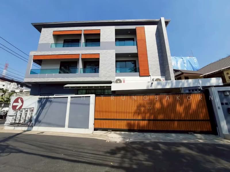 3-Storey Home Office / Office Building for Rent – Huai Khwang, Sutthisan, Bangkok, Huai Khwang, Huai Khwang, Bangkok, , 399 sqm, Shophouse For Rent, by Pudis Chitrungsakorn, 500461834 - DDproperty.com