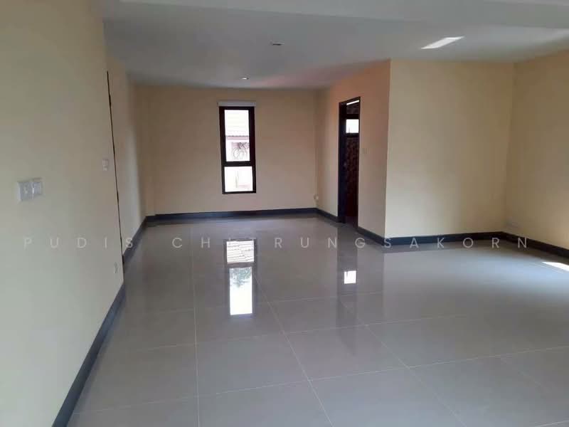 3-Storey Home Office / Office Building for Rent – Huai Khwang, Sutthisan, Bangkok, Huai Khwang, Huai Khwang, Bangkok, , 399 sqm, Shophouse For Rent, by Pudis Chitrungsakorn, 500461834 - DDproperty.com
