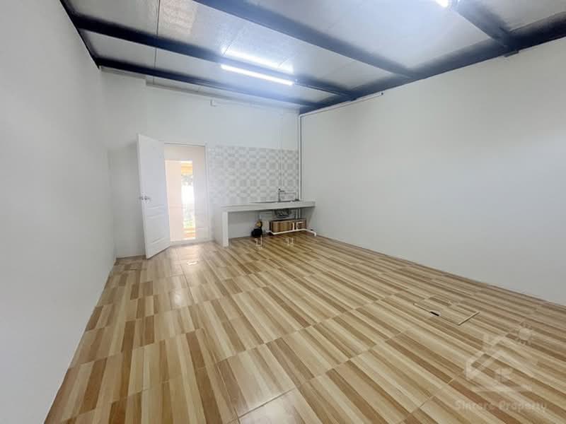 3-Storey Commercial Building for Sale Prime Roadside Location in Nong Kham, Chonburi, Chon Buri (Pattaya), หนองยายบู่ ท่อน้ำ ซอย 9, Nong - Kham, Si Racha, Chon Buri (Pattaya), , 250 sqm, Shophouse For Sale, by ปูน, 500461835 - DDproperty.com