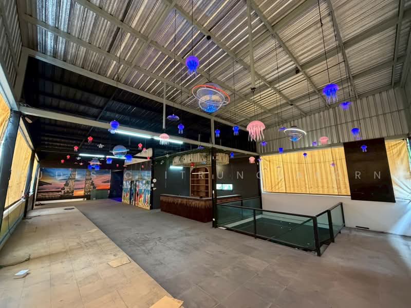 2-Storey Commercial Space for Rent | Pracha Uthit - Pracharat Bamphen, Bangkok, Huai Khwang, Bangkok, , 800 sqm, Retail Space For Rent, by Pudis Chitrungsakorn, 500461836 - DDproperty.com