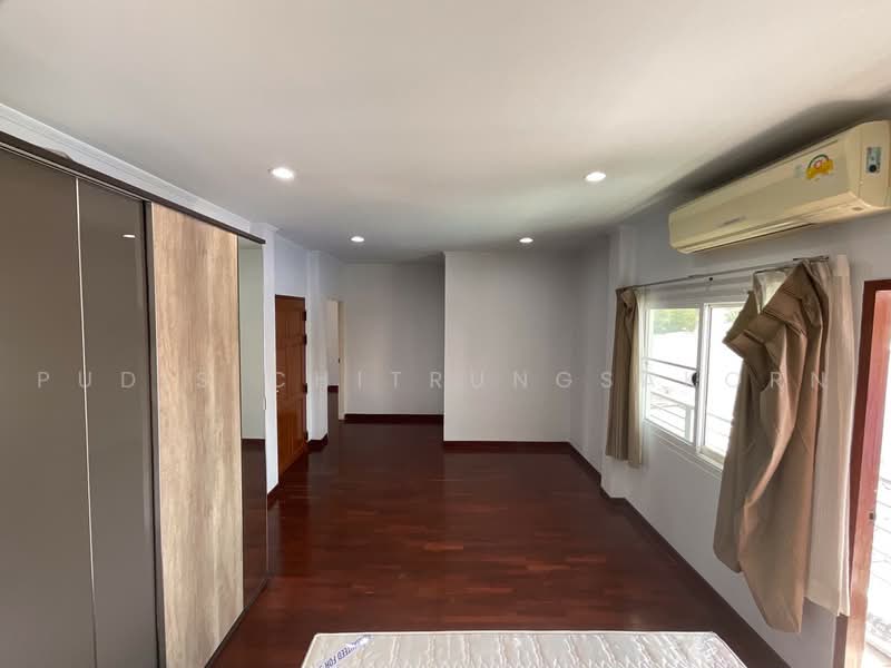 3-Storey House for Rent | Huai Khwang - Pracharat Bamphen, Bangkok, Huai Khwang, Bangkok, 4 Bedrooms, 410 sqm, Single Detached House For Rent, by Pudis Chitrungsakorn, 500461838 - DDproperty.com