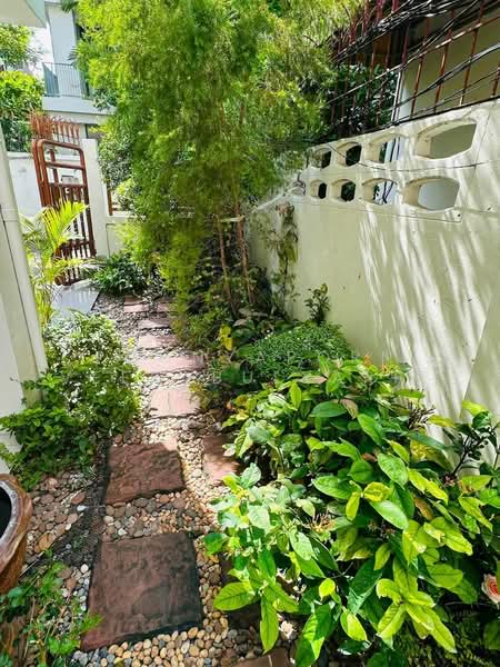 For Rent : Detached house (Soi Sukhumvit 31), Bangkok, สุขุมวิท, Khlong Tan Nua, Watthana, Bangkok, 5 Bedrooms, 400 sqm, Single Detached House For Rent, by Poonyaporn Veerabulyarit, 500461846 - DDproperty.com