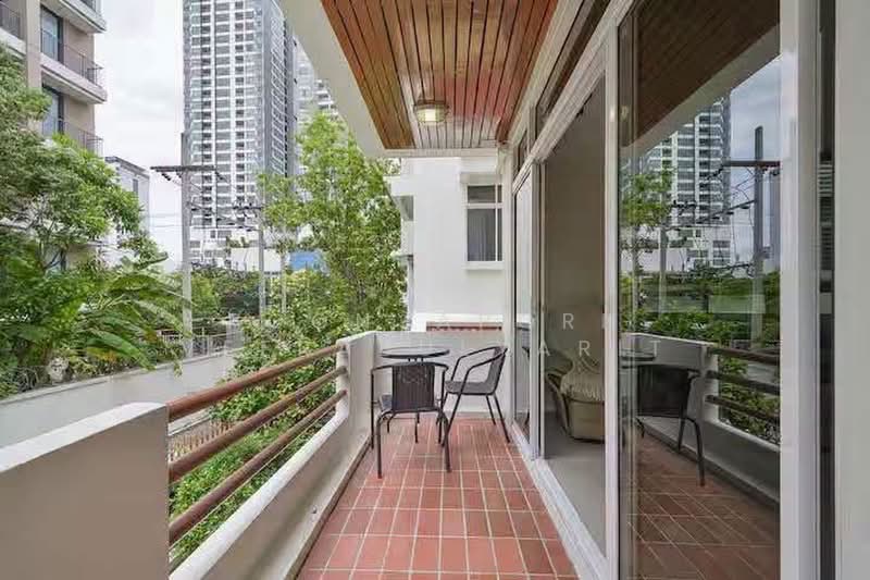 For Rent : Detached house (Soi Sukhumvit 31), Bangkok, สุขุมวิท, Khlong Tan Nua, Watthana, Bangkok, 5 Bedrooms, 400 sqm, Single Detached House For Rent, by Poonyaporn Veerabulyarit, 500461846 - DDproperty.com
