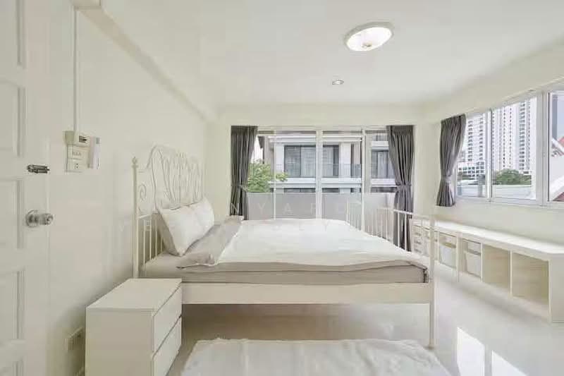For Rent : Detached house (Soi Sukhumvit 31), Bangkok, สุขุมวิท, Khlong Tan Nua, Watthana, Bangkok, 5 Bedrooms, 400 sqm, Single Detached House For Rent, by Poonyaporn Veerabulyarit, 500461846 - DDproperty.com