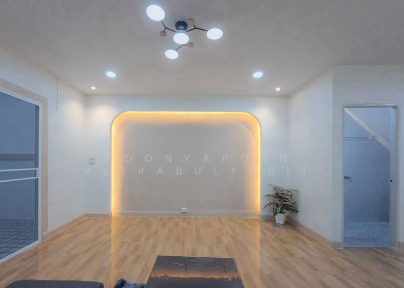 หมู่บ้านมนวดี : ซอยวัดลาดปลาดุก บางบัวทอง, Nonthaburi, Bang Khu Rat, Bang Bua Thong, Nonthaburi, 3 Bedrooms, 128 sqm, Townhouse For Sale, by Poonyaporn Veerabulyarit, 500461849 - DDproperty.com