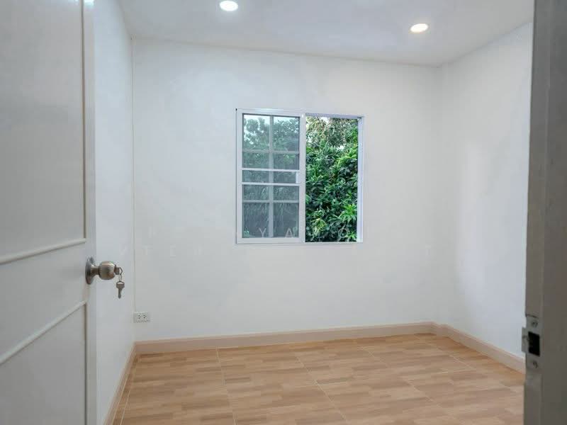 หมู่บ้านมนวดี : ซอยวัดลาดปลาดุก บางบัวทอง, Nonthaburi, Bang Khu Rat, Bang Bua Thong, Nonthaburi, 3 Bedrooms, 128 sqm, Townhouse For Sale, by Poonyaporn Veerabulyarit, 500461849 - DDproperty.com