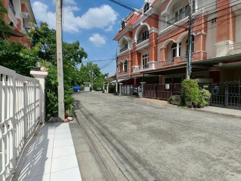 Casa City Sukontasawat 1, Bangkok, Sukhonthasawat Road, Lat Phrao, Bangkok, 3 Bedrooms, 180 sqm, Townhouse For Sale, by อรุชา (แจง), 500461851 - DDproperty.com