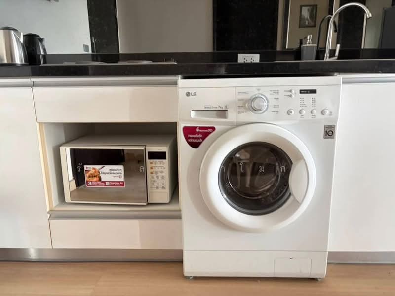Le Luk Condominium, Bangkok, 1599 291 Sukhumvit Rd, Phra Kanong Nua, Watthana, Bangkok, 2 Bedrooms, 61 sqm, Condo For Rent, by Rattapon Sivamok, 500461889 - DDproperty.com