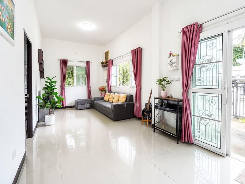บานเดยว 3 หองนอนสไตลโมเดรน สำหรบขาย ในสนทราย, เชียงใหม่, สันทรายหลวง, สันทราย, เชียงใหม่, 100 ตร.ม., บ้านเดี่ยว ขาย, โดย คุณ รุ่งทิพย์, 500461890 - DDproperty.com