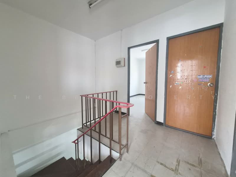 แฟมลแลนด ชลบร (Family Land), Chon Buri (Pattaya), Na Pa, Muang Chon Buri, Chon Buri (Pattaya), 3 Bedrooms, 100 sqm, Townhouse For Sale, by The Best Property แหน่ง, 500461910 - DDproperty.com