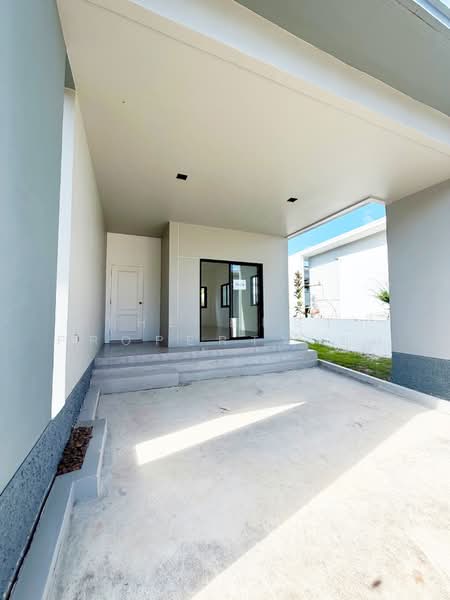 อสทาวน ชลบร-อมตะนคร (Ease Town), Chon Buri (Pattaya), Khlong Tamru, Muang Chon Buri, Chon Buri (Pattaya), 3 Bedrooms, 150 sqm, Single Detached House For Sale, by The Best Property ยุ้ย, 500461921 - DDproperty.com