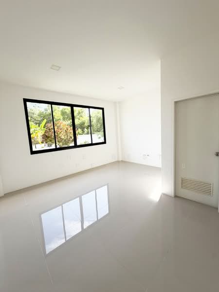 อสทาวน ชลบร-อมตะนคร (Ease Town), Chon Buri (Pattaya), Khlong Tamru, Muang Chon Buri, Chon Buri (Pattaya), 3 Bedrooms, 150 sqm, Single Detached House For Sale, by The Best Property ยุ้ย, 500461921 - DDproperty.com