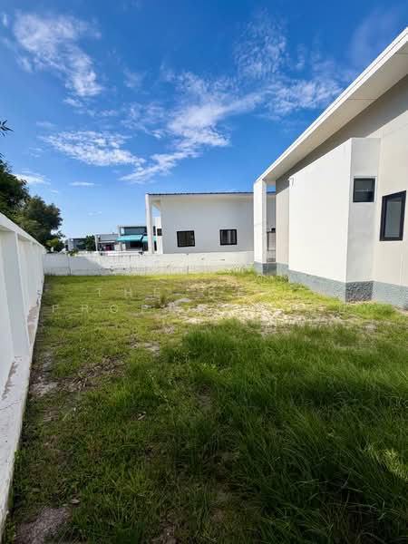 อสทาวน ชลบร-อมตะนคร (Ease Town), Chon Buri (Pattaya), Khlong Tamru, Muang Chon Buri, Chon Buri (Pattaya), 3 Bedrooms, 150 sqm, Single Detached House For Sale, by The Best Property ยุ้ย, 500461921 - DDproperty.com