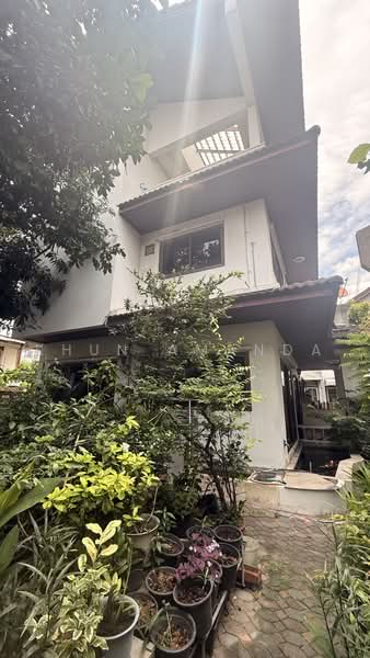 ขายทดนถนน พระราม 4 ซอยฟารมวฒนา, Bangkok, พระราม4, Phra Kanong, Khlong Toei, Bangkok, , 1,200 sqm, Land For Sale, by Khun Amanda, 500462049 - DDproperty.com