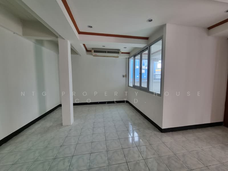 อาคารสำนกงาน พรอมบาน2หลง รชดา42 ใกลถนนใหญ, กรุงเทพ, จันทรเกษม, จตุจักร, กรุงเทพ, 900 ตร.ม., สำนักงาน ให้เช่า, โดย NTG Property House Co.,Ltd., 500462135 - DDproperty.com