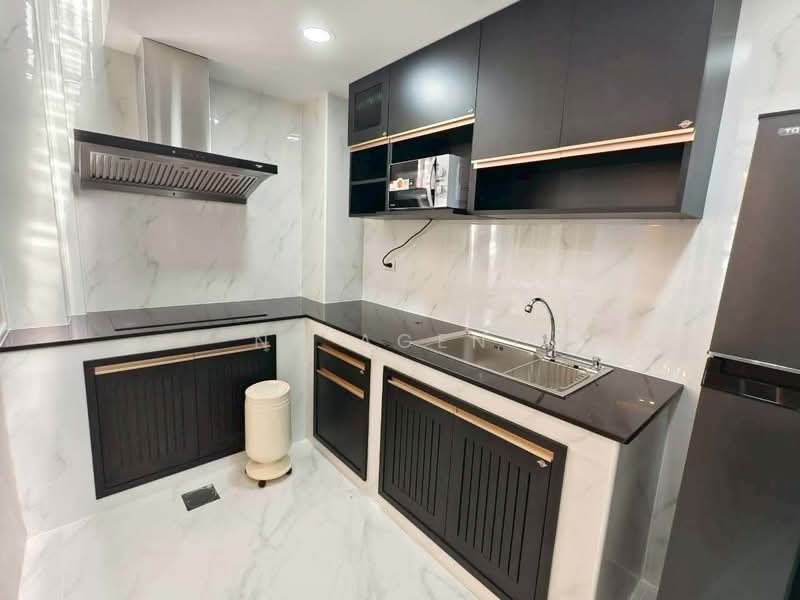Golden Town Bangna km.5, Samut Prakan, Buanakarin, Bang Kaeo, Bang Plee, Samut Prakan, 2 Bedrooms, 100 sqm, Townhouse For Rent, by NR agent, 500462211 - DDproperty.com