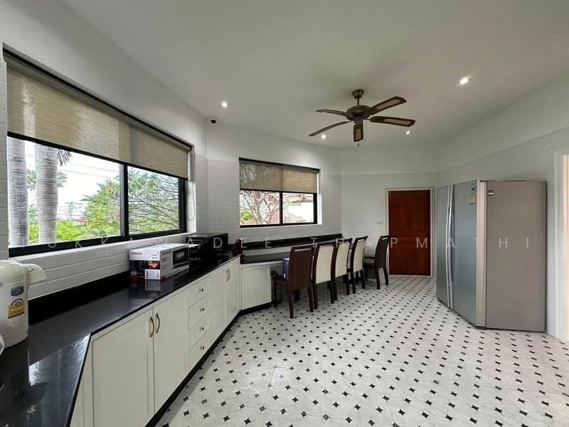 Paradise Villa 1 & 2, Chon Buri (Pattaya), Nong Pru, Bang Lamung (Pattaya), Chon Buri (Pattaya), 4 Bedrooms, 500 sqm, Villa For Sale, by Pukkawadee Thapmathi, 500462213 - DDproperty.com