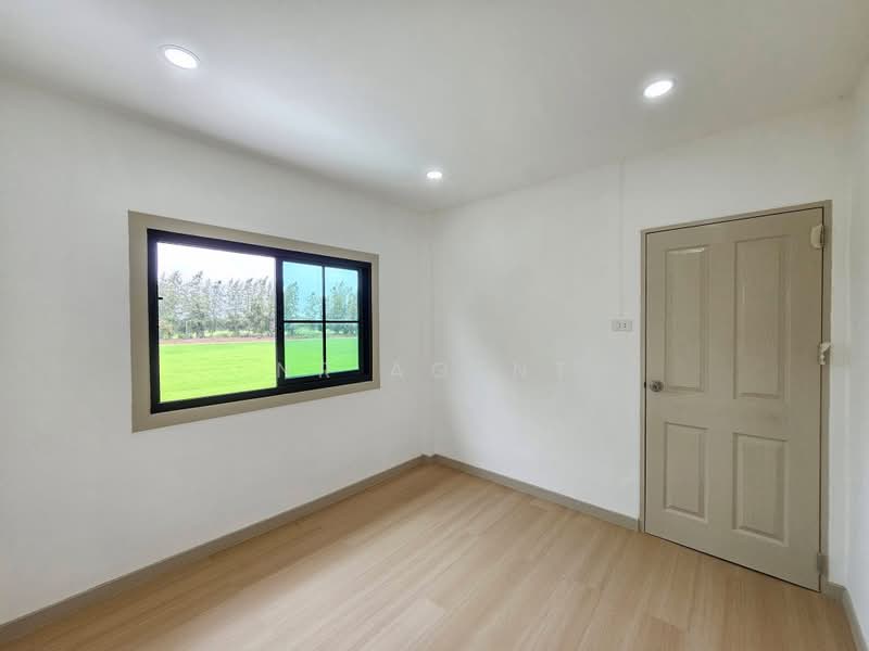 Baan Sri Prajak 7 Bang Kruai-Sai Noi, Nonthaburi, Bang Kruai-Sai Noi Road, Bang Bua Thong, Nonthaburi, 4 Bedrooms, 100 sqm, Townhouse For Sale, by NR AGENT, 500462248 - DDproperty.com