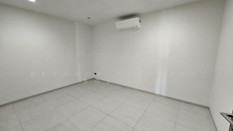 Raveevan Space, Bangkok, Soi Sukhumvit 39, Khlong Tan Nua, Watthana, Bangkok, 3 Bedrooms, 228 sqm, Condo For Rent, by BANGKOK PROPERTY AGENTS, 500462256 - DDproperty.com