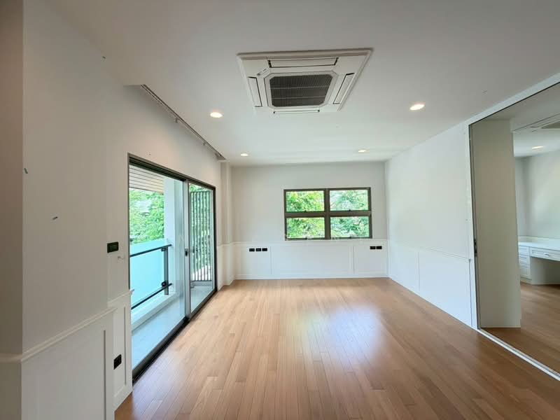 Private Nirvana Through Ekamai – Raminthra, Bangkok, Unnamed Road, Khlong Chan, Bang Kapi, Bangkok, 3 Bedrooms, 265 sqm, Semi-Detached House (Twin House) For Sale, by NR AGENT, 500462277 - DDproperty.com