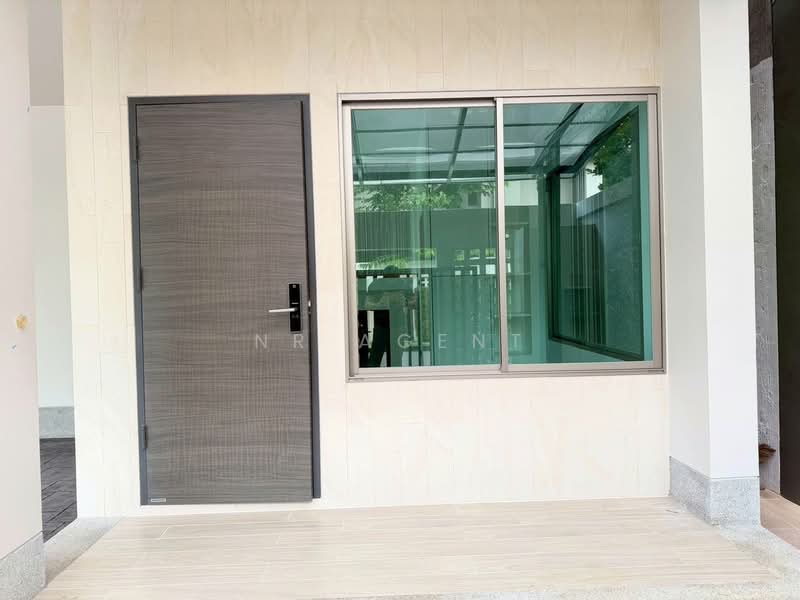 Private Nirvana Through Ekamai – Raminthra, Bangkok, Unnamed Road, Khlong Chan, Bang Kapi, Bangkok, 3 Bedrooms, 265 sqm, Semi-Detached House (Twin House) For Sale, by NR AGENT, 500462277 - DDproperty.com