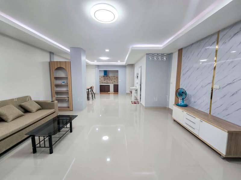 มบ.รมทพย หทยราษฎร33 บางชน คลองสามวา, Bangkok, หทัยราษฎร์33, Bang Chun, Khlong Sam Wa, Bangkok, 3 Bedrooms, 80 sqm, Townhouse For Sale, by นภัสศรณ์ วงศ์สินไทยกร (นันท์), 500462367 - DDproperty.com