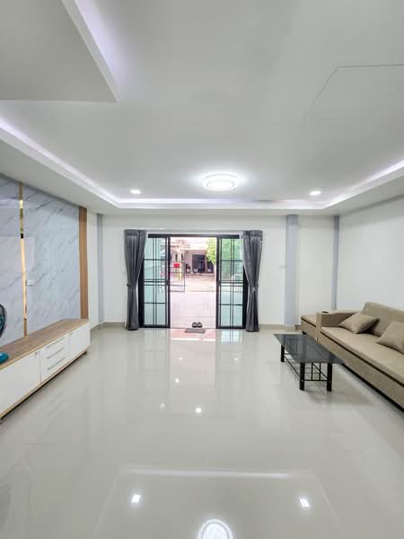 มบ.รมทพย หทยราษฎร33 บางชน คลองสามวา, Bangkok, หทัยราษฎร์33, Bang Chun, Khlong Sam Wa, Bangkok, 3 Bedrooms, 80 sqm, Townhouse For Sale, by นภัสศรณ์ วงศ์สินไทยกร (นันท์), 500462367 - DDproperty.com