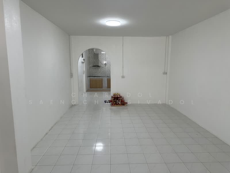 จรญสนทวงศ 41 ทาวนเฮาส 2 ชน ปนเกลา-จรญ, Bangkok, Bang Khun Non, Bangkok Noi, Bangkok, 2 Bedrooms, 150 sqm, Townhouse For Sale, by Charndol Saengchansivadol, 500462382 - DDproperty.com