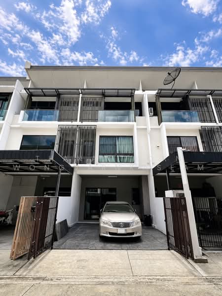 Landmark Ekamai-Ramindra, Bangkok, Sukhonthasawat Road, Lat Phrao, Bangkok, 3 Bedrooms, 168 sqm, Townhouse For Rent, by Thananthorn Wongvarnkaseam, 500462396 - DDproperty.com