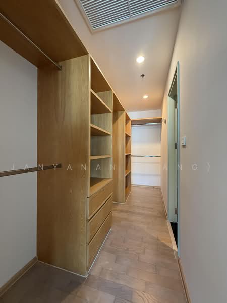 Noble Remix, Bangkok, 772 Soi Sukhumvit 36, Sukhumvit Road, Khong Tan, Khlong Toei, Bangkok, 3 Bedrooms, 142 sqm, Condo For Rent, by Janyanan (Pang), 500462440 - DDproperty.com