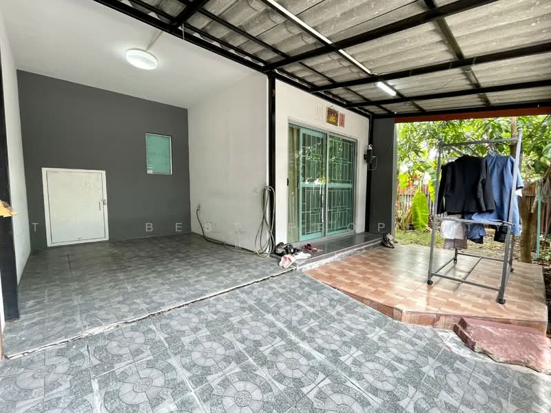 Baan Pruksa 86/2 Ladkrabang-Suvarnabhumi, Samut Prakan, Soi Ladkrabang 54, Ladkrabang Road, Srisa Chorakhe Noi, Bang Sao Thong, Samut Prakan, 3 Bedrooms, 84 sqm, Townhouse For Sale, by The Best Property แนน, 500462465 - DDproperty.com