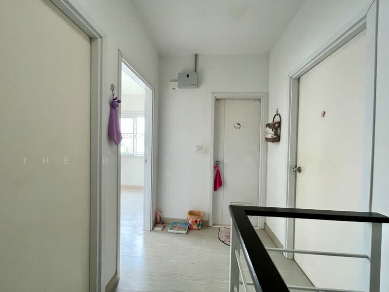 Baan Pruksa 86/2 Ladkrabang-Suvarnabhumi, Samut Prakan, Soi Ladkrabang 54, Ladkrabang Road, Srisa Chorakhe Noi, Bang Sao Thong, Samut Prakan, 3 Bedrooms, 84 sqm, Townhouse For Sale, by The Best Property แนน, 500462465 - DDproperty.com