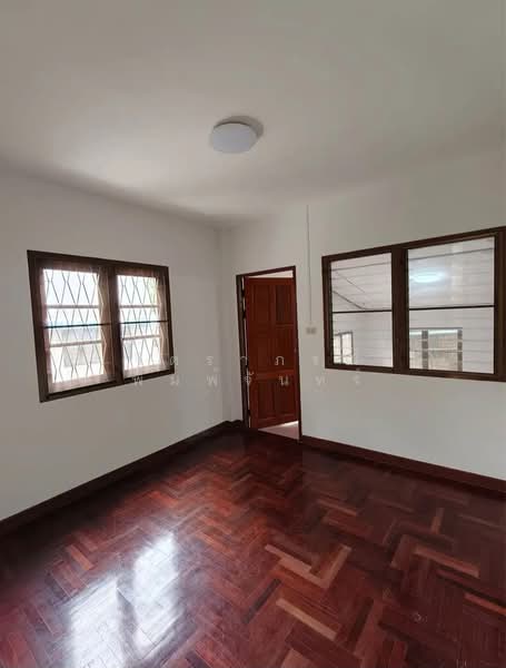 Charan Sanitwong soi 37, Bangkok, จรัญสนิทวงศ์, Bang Khun Sri, Bangkok Noi, Bangkok, 4 Bedrooms, 600 sqm, Single Detached House For Rent, by จิตราภรณ์ พิมพ์จันทร์, 500462466 - DDproperty.com
