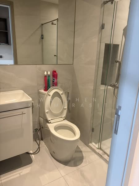 Rhythm Ekkamai, Bangkok, 11 Soi Sukhumvit 63, Khlongtoei Nua, Watthana, Bangkok, 1 Bedroom, 30 sqm, Condo For Rent, by Wanphen Khemprasit, 500462593 - DDproperty.com
