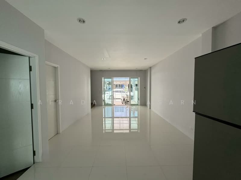 Cher Watcharapol, Bangkok, Sukhaphiban 5, Road Soi 70, O-Ngoen, Sai Mai, Bangkok, 3 Bedrooms, 130 sqm, Townhouse For Rent, by Airada Parasarn, 500462628 - DDproperty.com