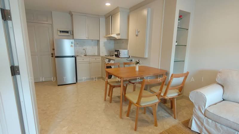 Green Point Silom, Bangkok, 29 Soi Anumanratthanon, Suriyawong, Bang Rak, Bangkok, 2 Bedrooms, 61 sqm, Condo For Rent, by Chutiphan Rerkrai, 500462674 - DDproperty.com