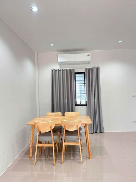 ให้เช่าทาวน์โฮมใหม่ ม.เดอะมิลตัน นิคมพัฒนา ซอย5 ระยอง, Rayong, Nikhom Pattana, Rayong, 3 Bedrooms, 80 sqm, Townhouse For Rent, by Dusit Saengfa, 500462677 - DDproperty.com