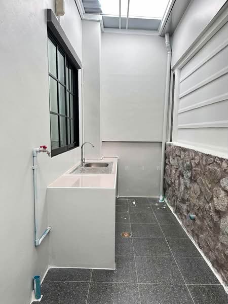 ให้เช่าทาวน์โฮมใหม่ ม.เดอะมิลตัน นิคมพัฒนา ซอย5 ระยอง, Rayong, Nikhom Pattana, Rayong, 3 Bedrooms, 80 sqm, Townhouse For Rent, by Dusit Saengfa, 500462677 - DDproperty.com
