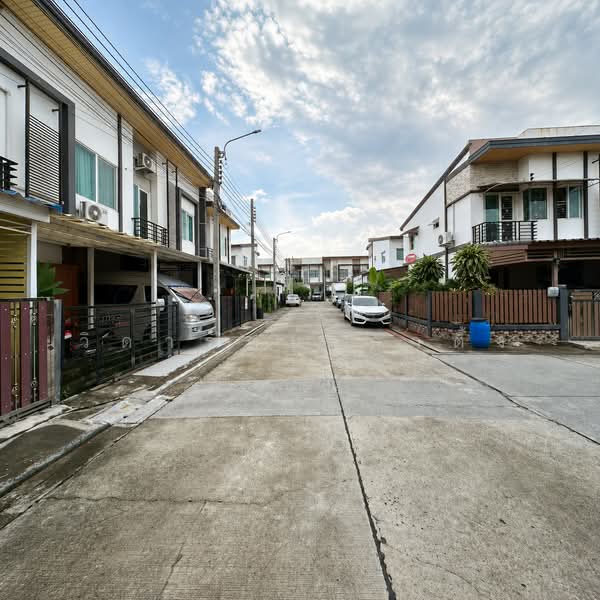 Gusto Townhome Thanamnon – Rama 5 : กัสโต้ ทาวน์โฮม ท่าน้ำนนท์ – พระราม 5, นนทบุรี, ถ.สายท่าน้ำนนท์, บางศรีเมือง, เมืองนนทบุรี, นนทบุรี, 110 ตร.ม., ทาวน์เฮ้าส์ ขาย, โดย วิดารัตน์ กาติ้ง, 500462727 - DDproperty.com