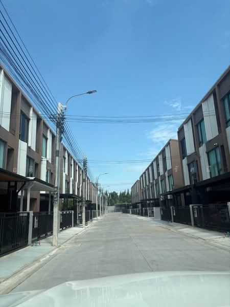 Baan Klang Mueng Phaholyothin-Vibhavadi, Bangkok, Phahonyothin, Sanam Bin, Don Mueang, Bangkok, 3 Bedrooms, 140 sqm, Townhouse For Rent, by Adisorn Ploymeerassamee, 500462729 - DDproperty.com