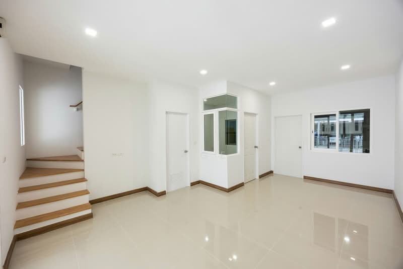 Golden Town Chalermprakiat - Suanluang, Bangkok, Soi Chaloem Phrakiat Rama 9 Soi 30 Yaek 14, Kanchanaphisek Road, Dok Mai, Prawet, Bangkok, 4 Bedrooms, 110 sqm, Townhouse For Sale, by NR AGENT, 500462744 - DDproperty.com