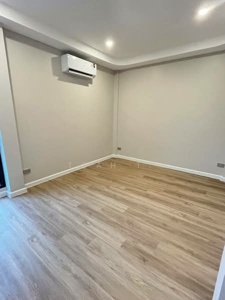 อาคารให้เช่า อ่อนนุช พระโขนง สุขุมวิท : Buildings for rent in On Nut, Phra Khanong, Sukhumvit, Bangkok, Phra Kanong, Khlong Toei, Bangkok, , 220 sqm, Shophouse For Rent, by TOAH T., 500462747 - DDproperty.com