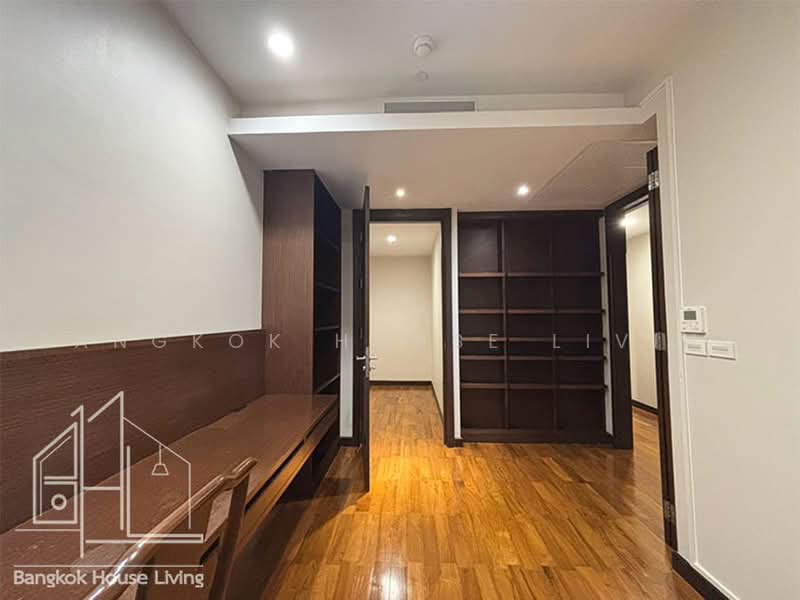 Vasu The Residence, Bangkok, Soi Sukhumvit 55, Khlong Tan Nua, Watthana, Bangkok, 3 Bedrooms, 245 sqm, Condo For Rent, by Bangkok House Living, 500462783 - DDproperty.com