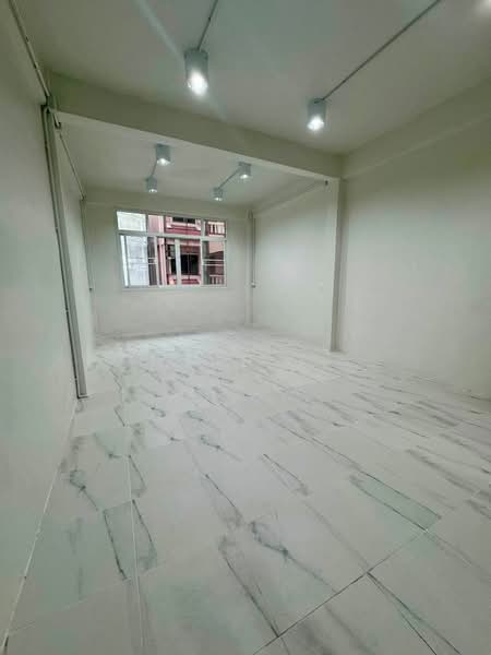 อาคารใหเชา สาทร ยานนาวา บางรก : Buildings for rent in Sathorn, Yannawa, Bang Rak:, กรุงเทพ, ยานนาวา, สาทร, กรุงเทพ, 180 ตร.ม., ตึกแถว-อาคารพาณิชย์ ให้เช่า, โดย TOAH T., 500462798 - DDproperty.com