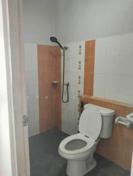 ให้เช่าทาวนโฮม ไลฟ์ซิตี้บ่อวิน ศรีราชา, Chon Buri (Pattaya), Bo Win, Si Racha, Chon Buri (Pattaya), 3 Bedrooms, 80 sqm, Townhouse For Rent, by Dusit Saengfa, 500462867 - DDproperty.com