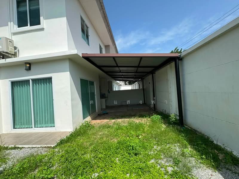 ใหเชาทาวนโฮม ม.เดอะเซนทรลไลฟ สวนเสอ ศรราชา, Chon Buri (Pattaya), Surasak, Si Racha, Chon Buri (Pattaya), 2 Bedrooms, 85 sqm, Townhouse For Rent, by Dusit Saengfa, 500462899 - DDproperty.com
